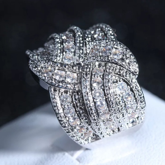 NEW 925 STERLING SILVER DIAMOND WENDING RING - Picture 3 of 6